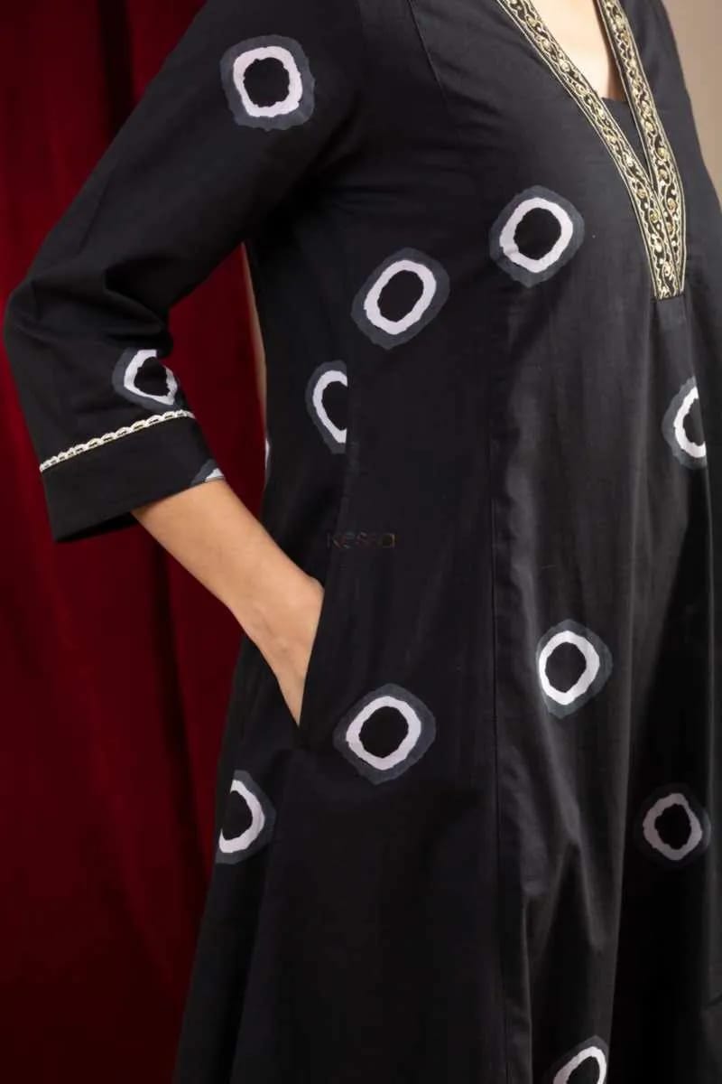 MT Embroidery Neck Cotton Designer Kurti With Bottom Wholesale Shop In Surat